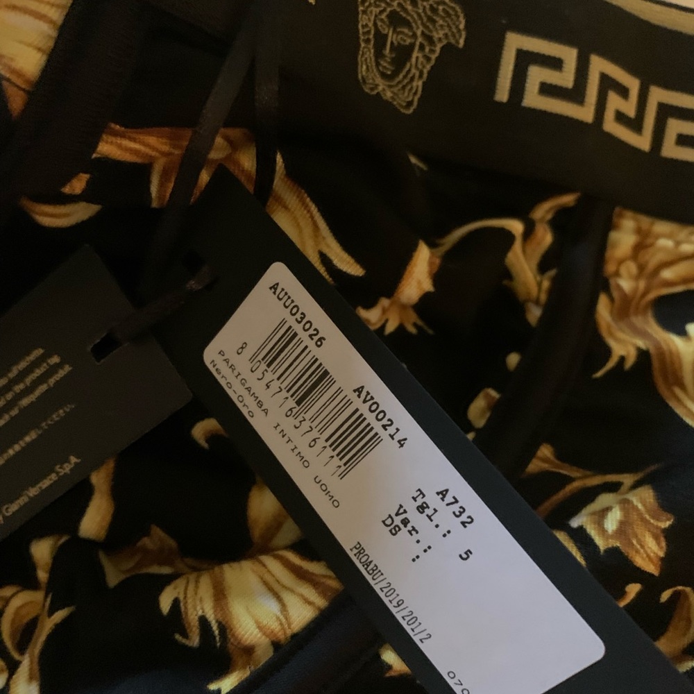 VERSACE - Picture 7 of 10